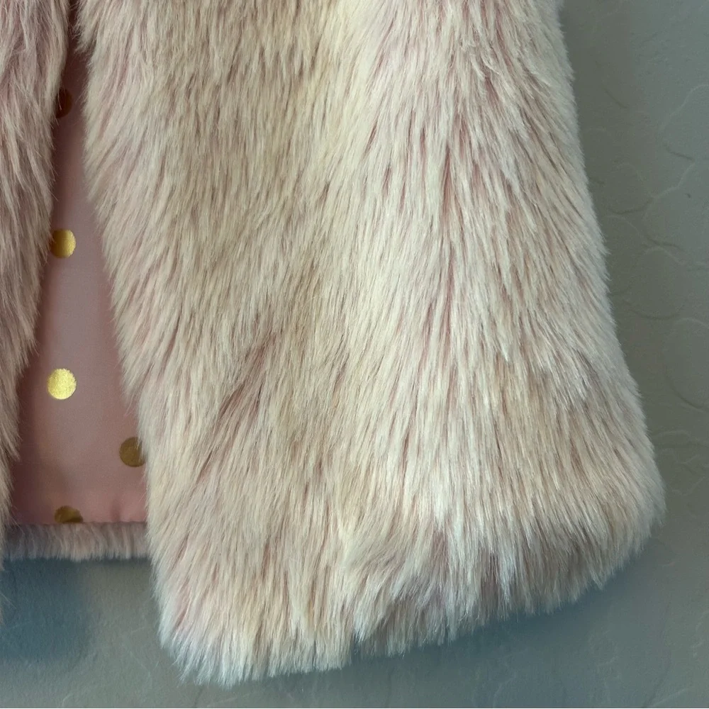⭐️Genuine Kids from Oshkosh light pink faux fur vest size 2t/3t